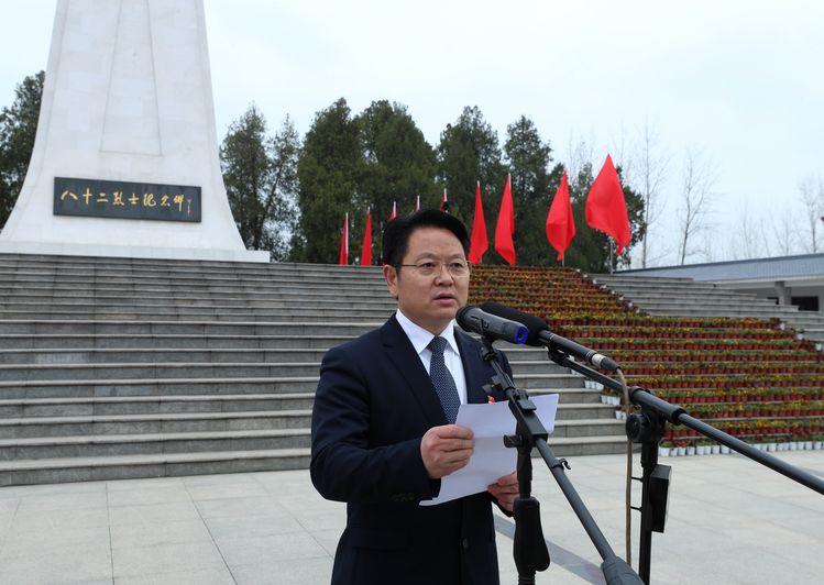 淮阴区举行刘老庄八十二烈士殉国78周年纪念活动