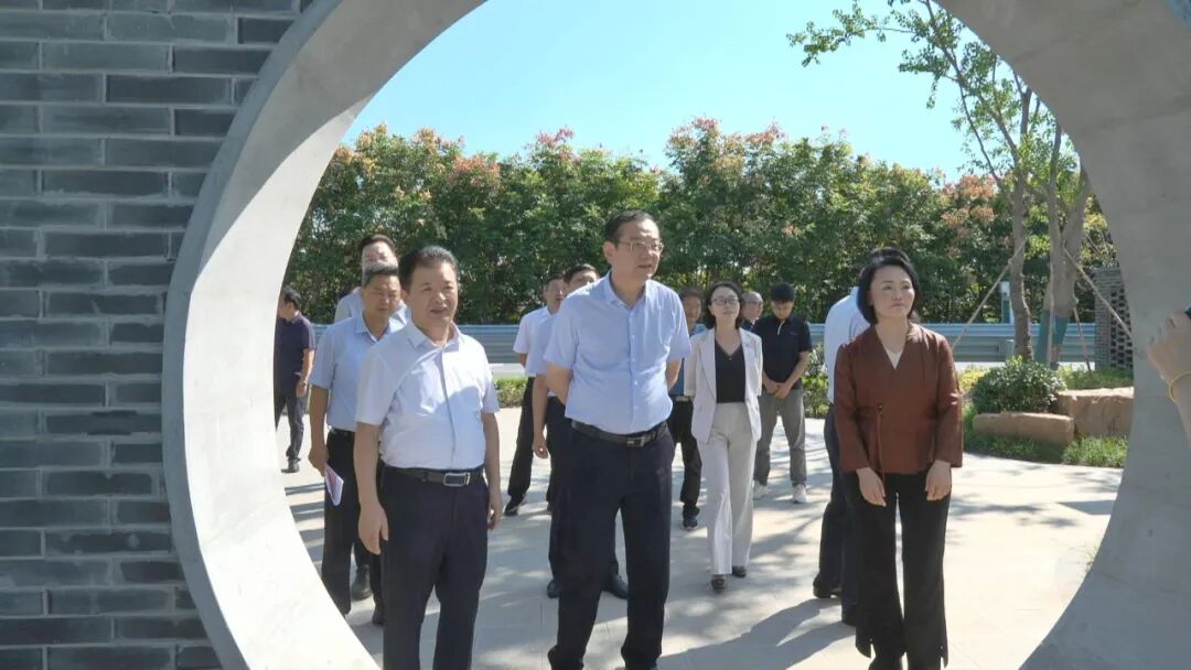 扬州市政协主席陈扬率党外委员来宝开展专题视察活动
