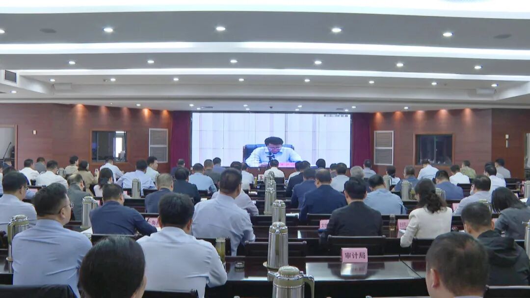 我县组织收看市委理论学习中心组学习报告会