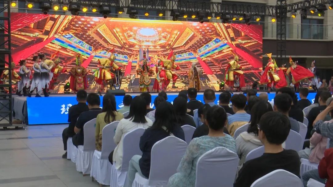 宝玛一家亲 玛多县来宝举行文艺演出暨农畜产品推介会