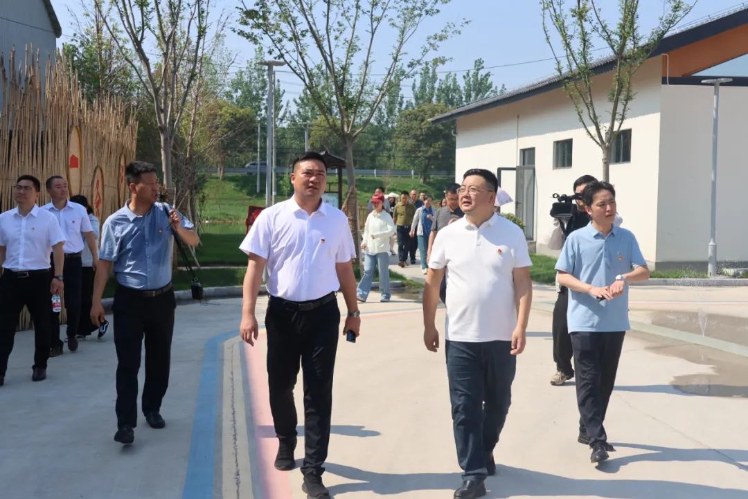 宝应县民政局与望直港镇开展党建共建