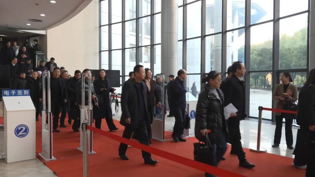 撸起袖子加油干！县政协委员踏上“十五五”新征程