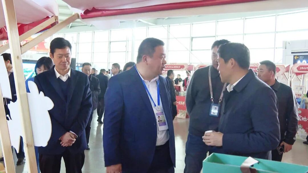 在扬泰机场遇见“宝应味道”！荷乡鲜美与非遗好物云端“出圈”